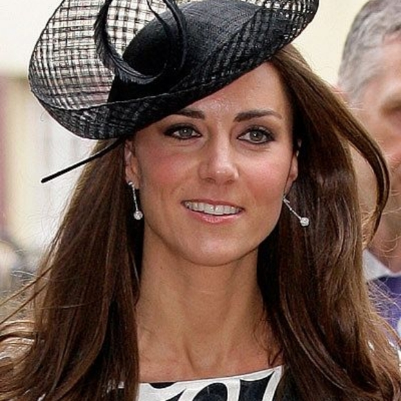 Kentucky Derby black fascinator hat ASO Kate Middleton - Picture 5 of 9